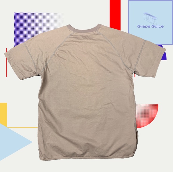 Adidas longer length T-shirt size Large - Picture 3 of 4